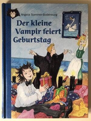 Alle Details zum Kinderbuch Der kleine Vampir feiert Geburtstag und ähnlichen Büchern